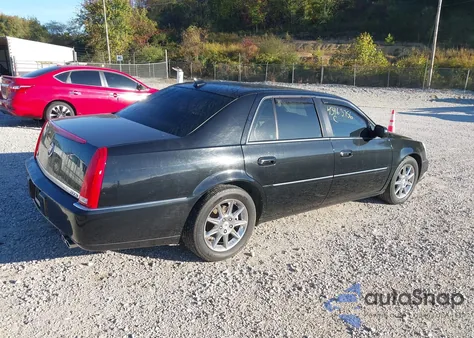 2010 Cadillac Dts Luxury Collection z USA, uszkodzony, nr VIN 1G6KD5EY9AU138187
